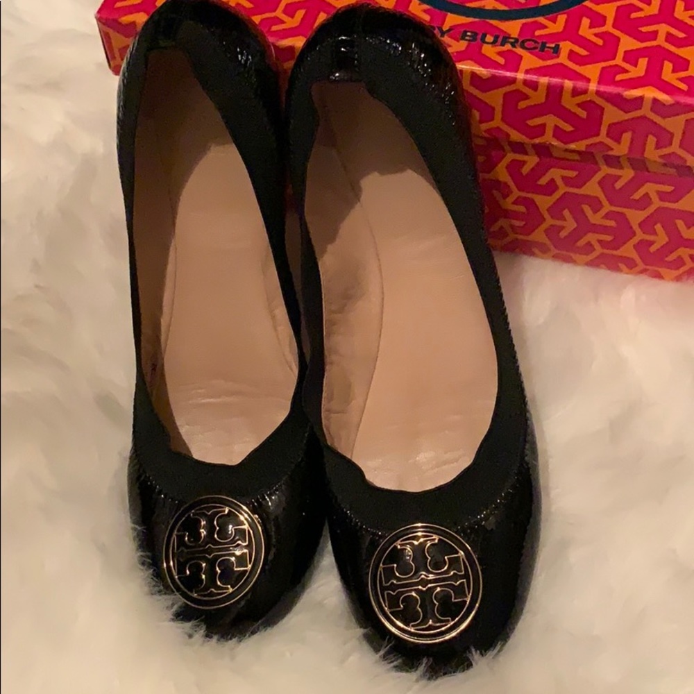 Black & Gold // Tory Burch Flats 🖤💛